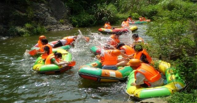 奉化西江漂流和青云峡漂流哪个好,奉化十大漂流景点