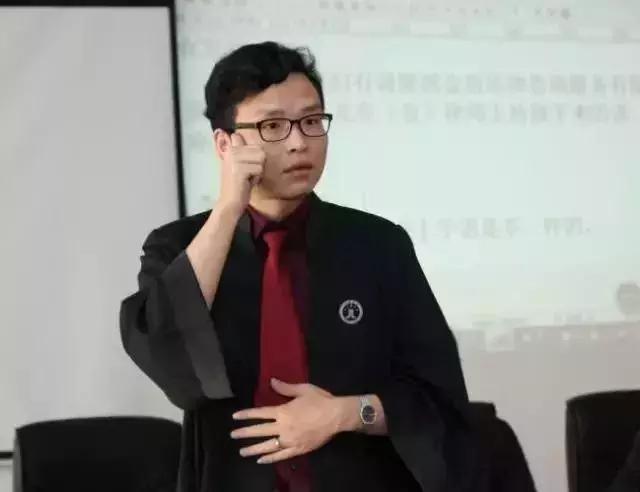 惊动BBC的中国手语律师：一个聋人在视频里打手语“对不起，我要自杀了”