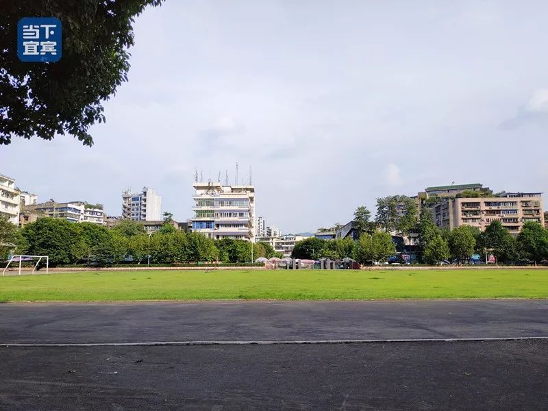 宜宾新建体育场,宜宾广场改造规划图