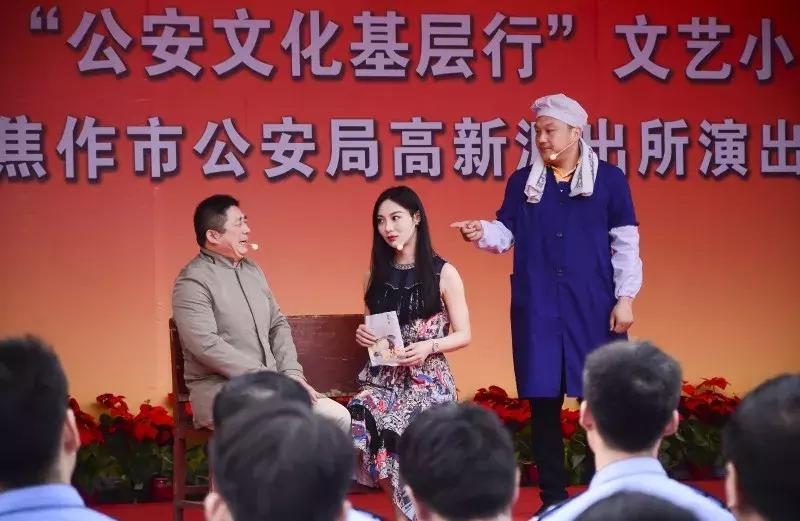 走进警营双拥文艺演出,警营文化下基层传递温暖显真情