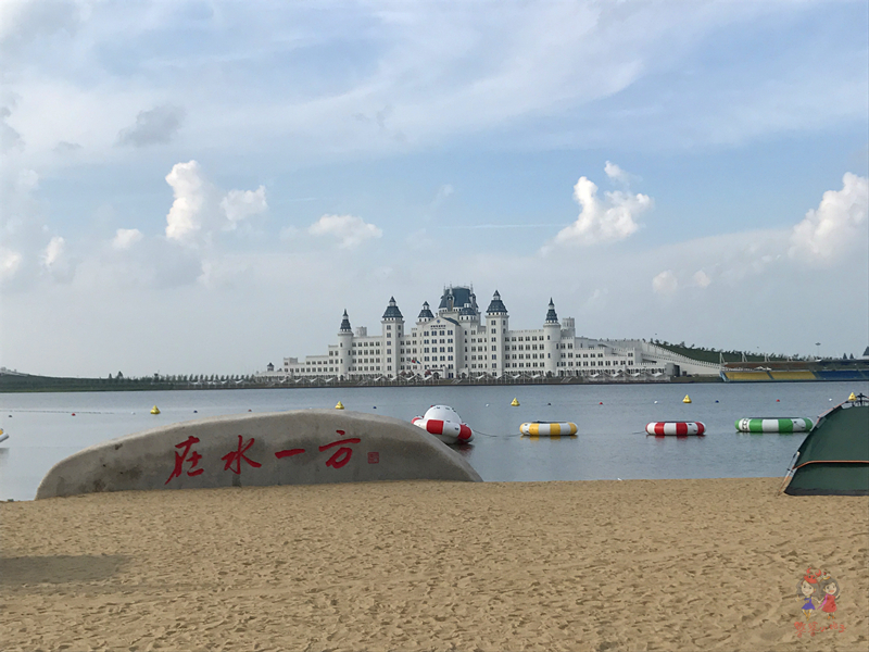 北方湖边的南海观音像,南海观音巨像