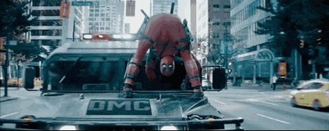 绿灯侠导演看到死侍2的彩蛋,死侍2最催人泪下的彩蛋