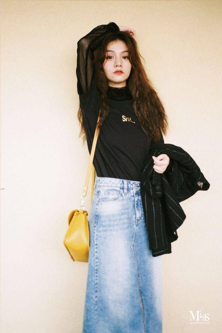 七哥力荐：女人的激吻唇一定要配上海藻卷才是真性感