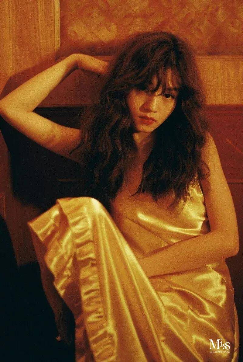 七哥力荐：女人的激吻唇一定要配上海藻卷才是真性感