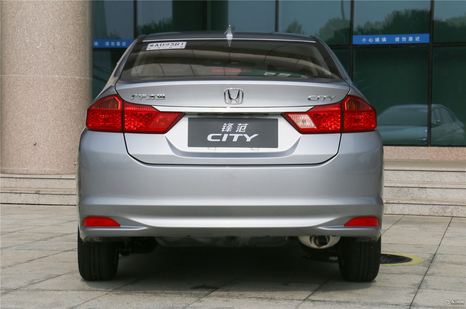 给媳妇买辆车代步用,适合给媳妇买的车