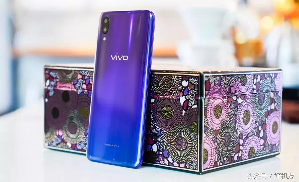 手机颜色比较特别的有哪些,手机的所有颜色怎么变