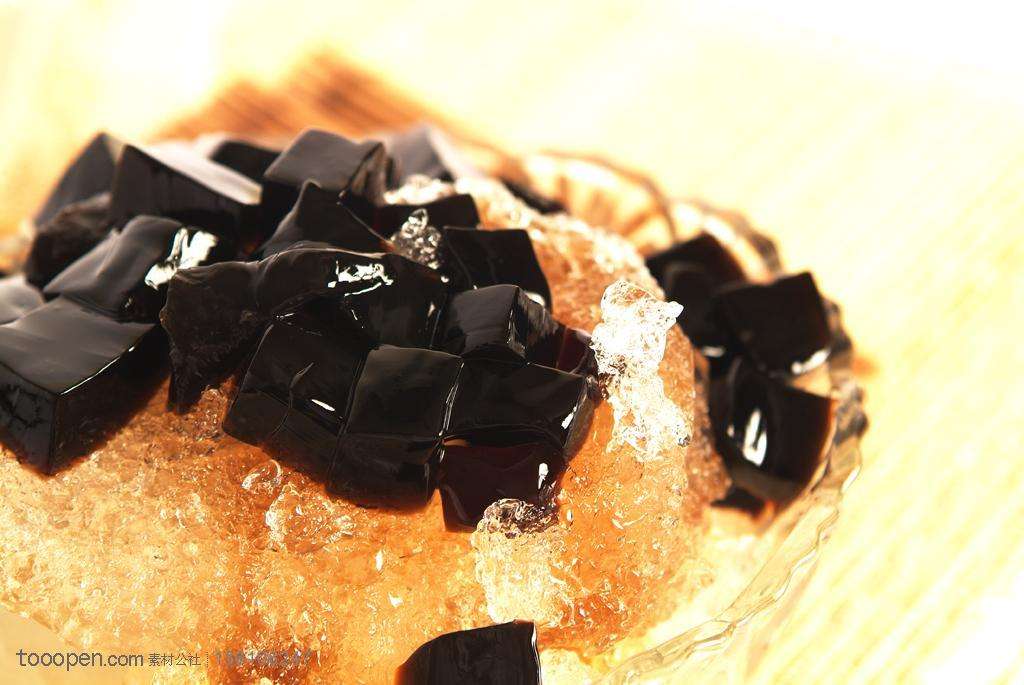 揭秘华夏第一小吃龟苓膏,南方小吃龟苓膏和什么傻傻分不清