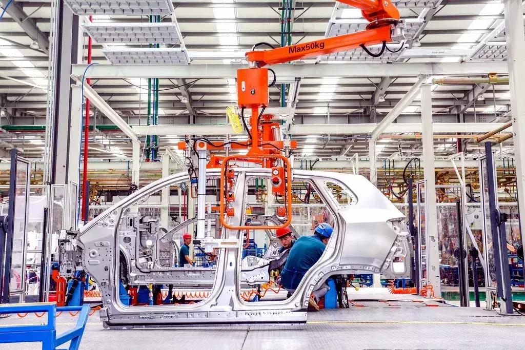 5万到6万的哪吒n01,2023年哪吒n01新能源汽车报价