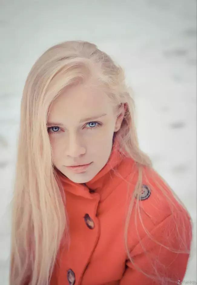 抖音30万赞，勾搭俄罗斯小姐姐拍照套路get