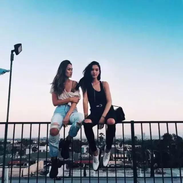 要多去旅行而非只是旅游,去旅行而不是旅游