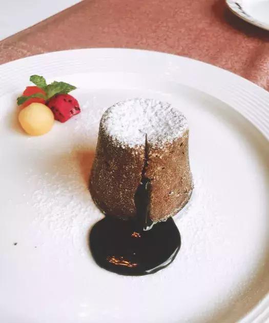 从意大利到法兰西，成都这7家人气西餐厅让你嗨到国外