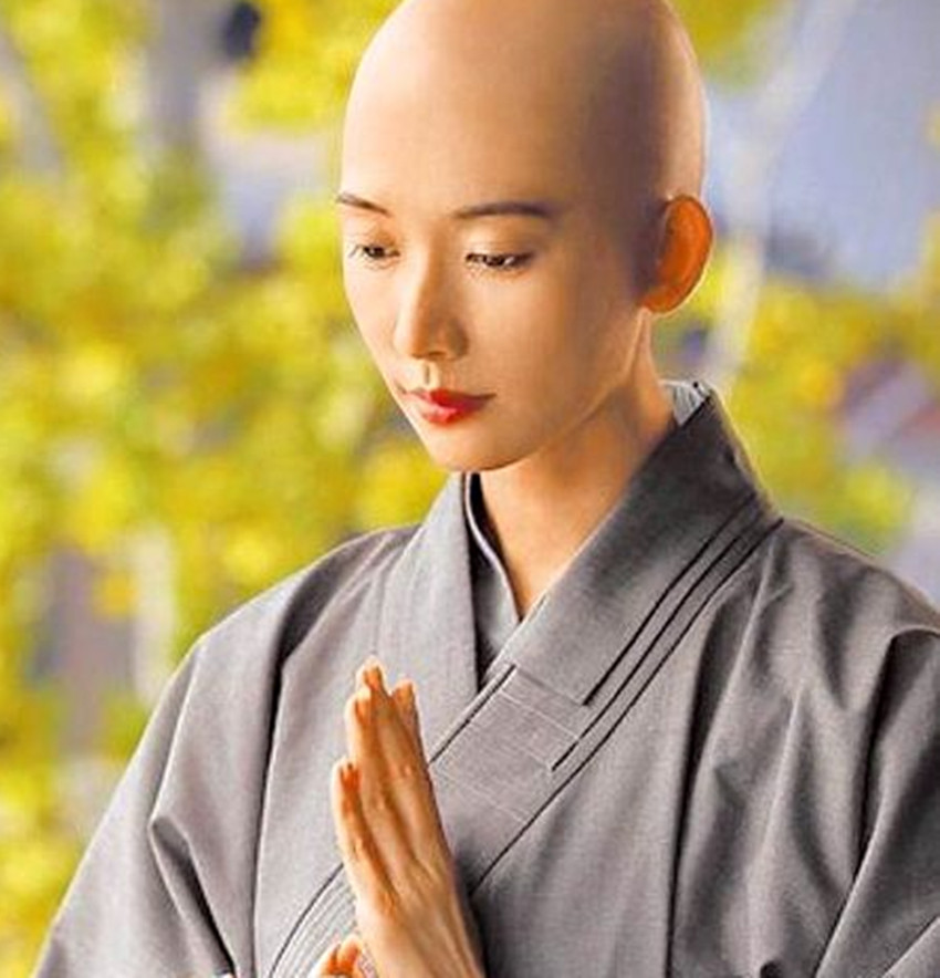 赵丽颖长发剪成光头,赵丽颖剃光头的视频