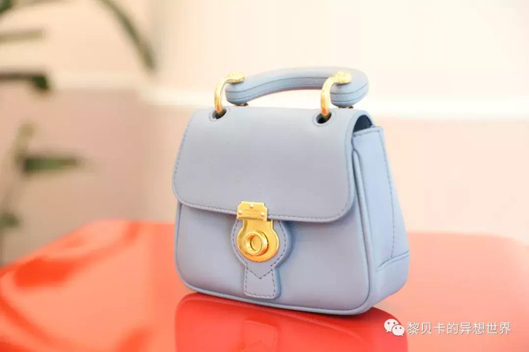 普通人怎么选择的包包又不撞大牌,好看的包包总是买不够