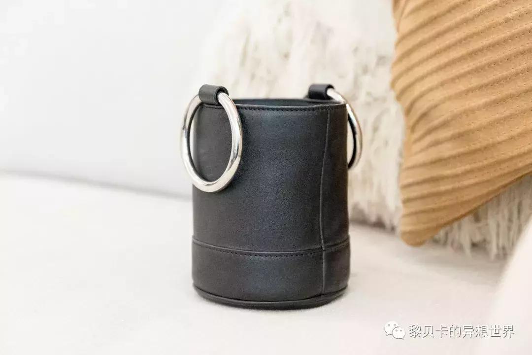 为什么有些包很便宜,最不容易撞款的大牌包