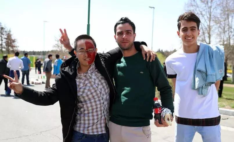 这个石油国家反感美国，和日本有仇，却全力拥护中国！