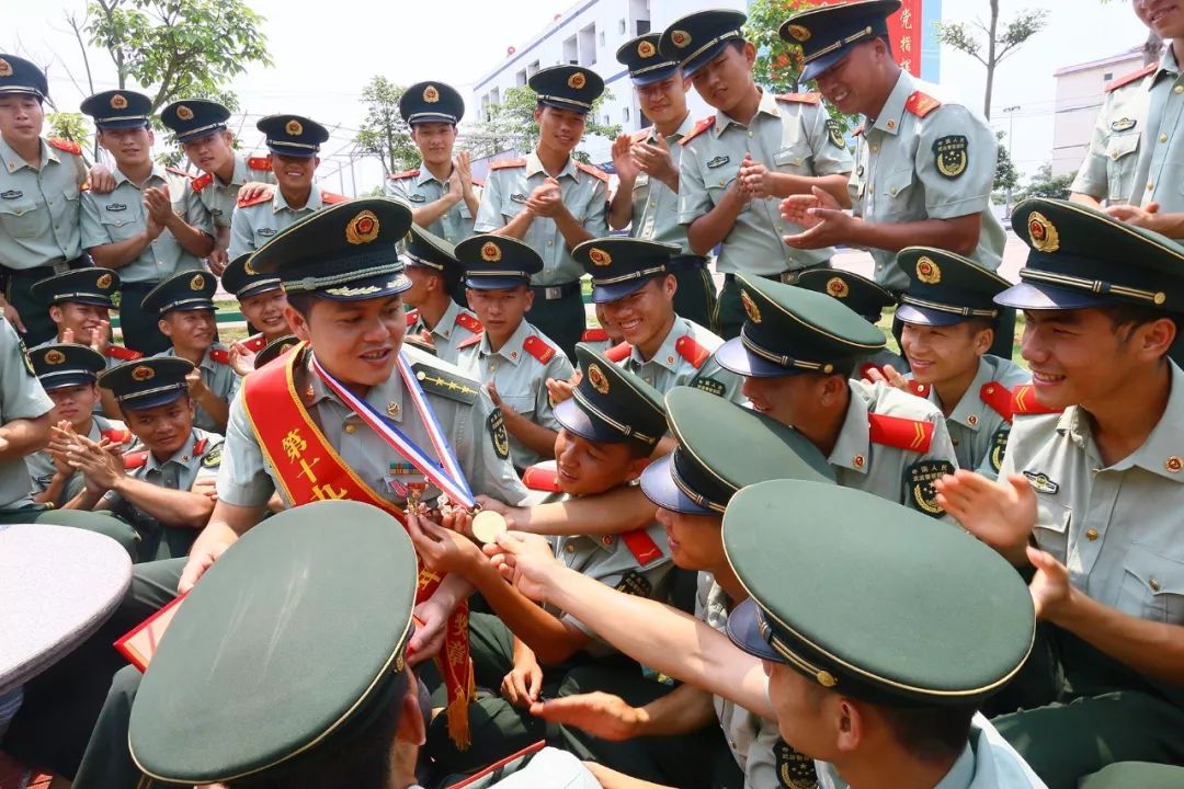 警营里的八一情,警营八一情