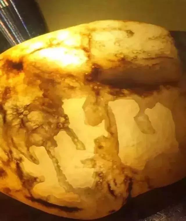 翡翠原石参与翡翠公盘规则,翡翠原石切割视频顶级翡翠