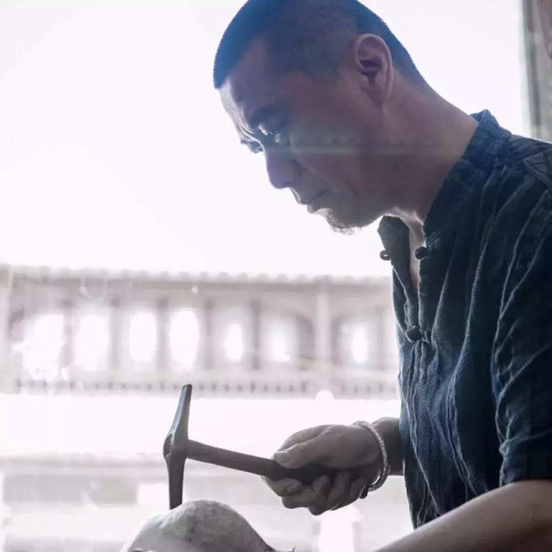 传统手工技艺银壶锻打过程,非遗全手工煅打银壶