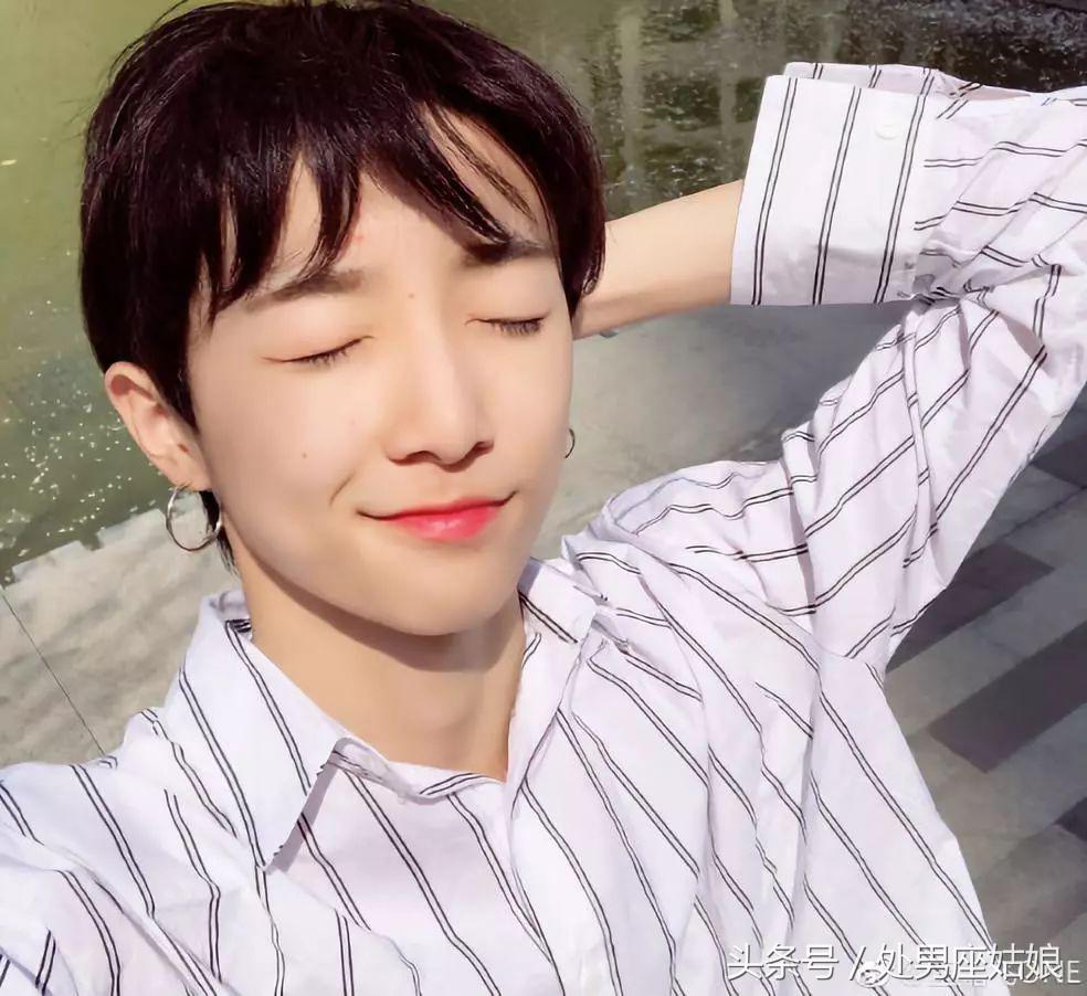 14岁留长发穿女装美过所有女同学……第一批00后已经伪娘了！