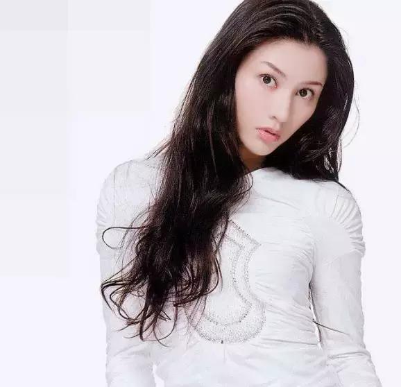 发际线高脸圆适合什么发型,男士发际线高脸长适合发型