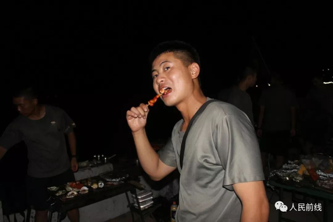 面朝大海烧烤,面朝大海人生就像一场旅行