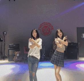 发四个笑话给大家笑的肚子疼,发一个笑话给大家开心笑一下