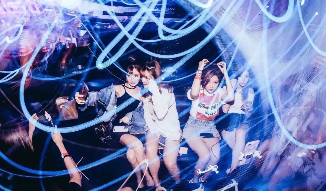 魔都十大酒吧,魔都15大有趣酒吧