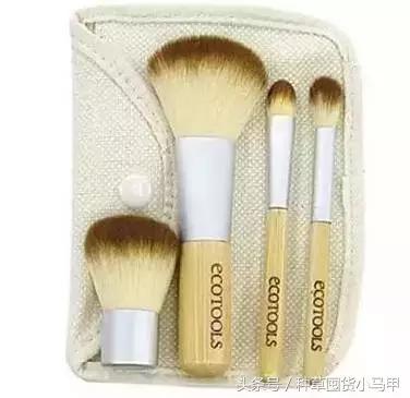 哪款粉底液粉扑最好上妆,粉底刷和气垫粉扑哪个上妆比较好