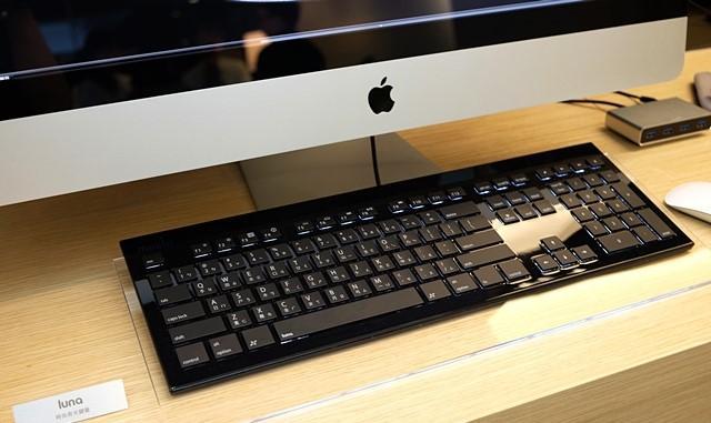 画廊般的Moshi专卖店-买3C周边购物体验