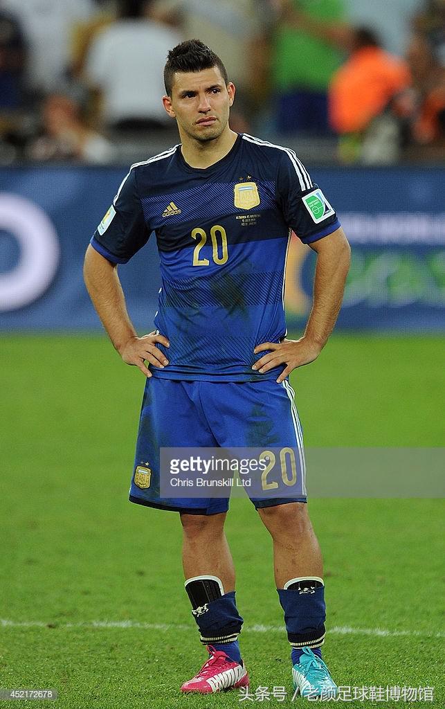 世界杯鸳鸯足球鞋,世界杯彪马鸳鸯足球鞋绿橙