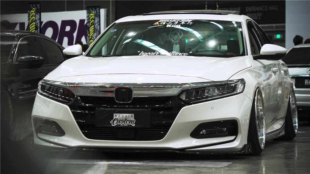 本田10代雅阁国内首改，花费7万将车打造成精品姿态！