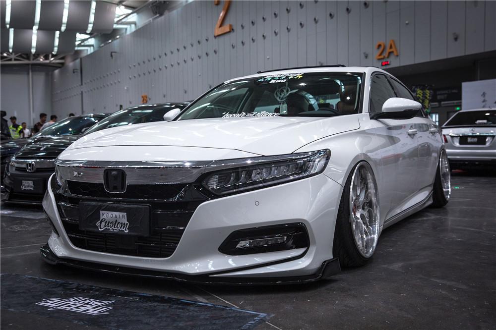 本田10代雅阁国内首改，花费7万将车打造成精品姿态！