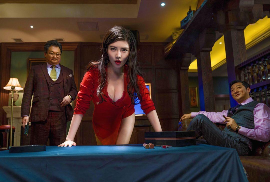 给你十个亿,你会让身边的人跪舔吗?