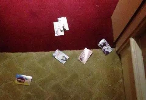 酒店门缝小卡片骗局,警方查获酒店小卡片事件