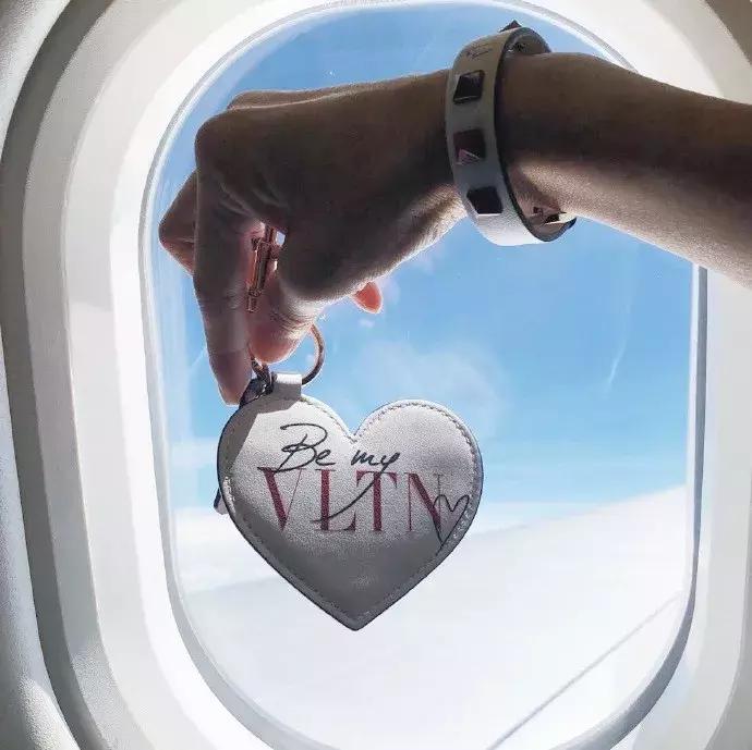 包治百病七夕,华伦天奴七夕限定包包