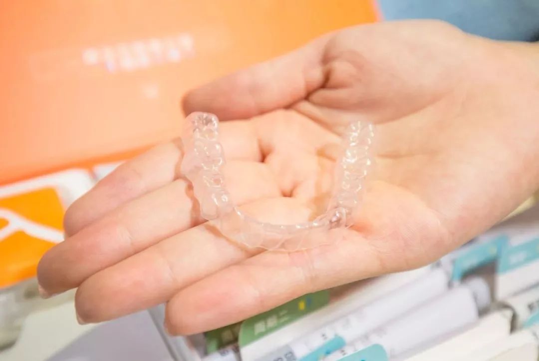 儿童换新牙长歪了怎么办,一不小心把牙给弄断了怎么办