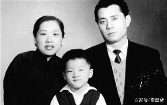 成龙原名姓陈还是姓房,成龙身边姓陈的有哪些人