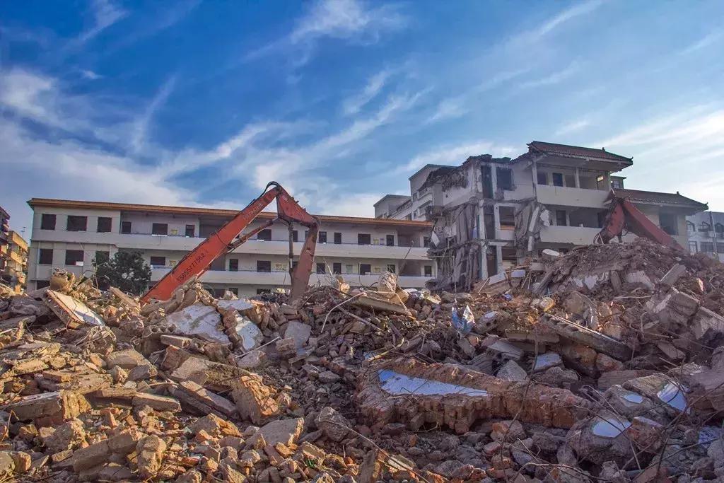 徐州二中变“停车场”！还有哪些回忆留下来？