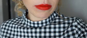 口红推荐夏季淡颜色好看,七夕节送什么口红给老婆