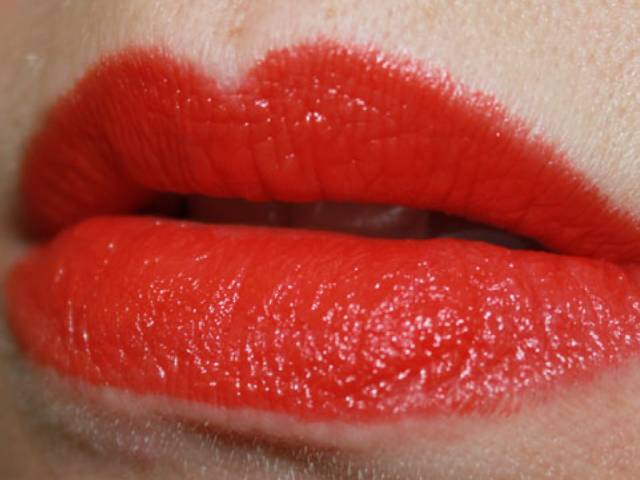 口红推荐夏季淡颜色好看,七夕节送什么口红给老婆