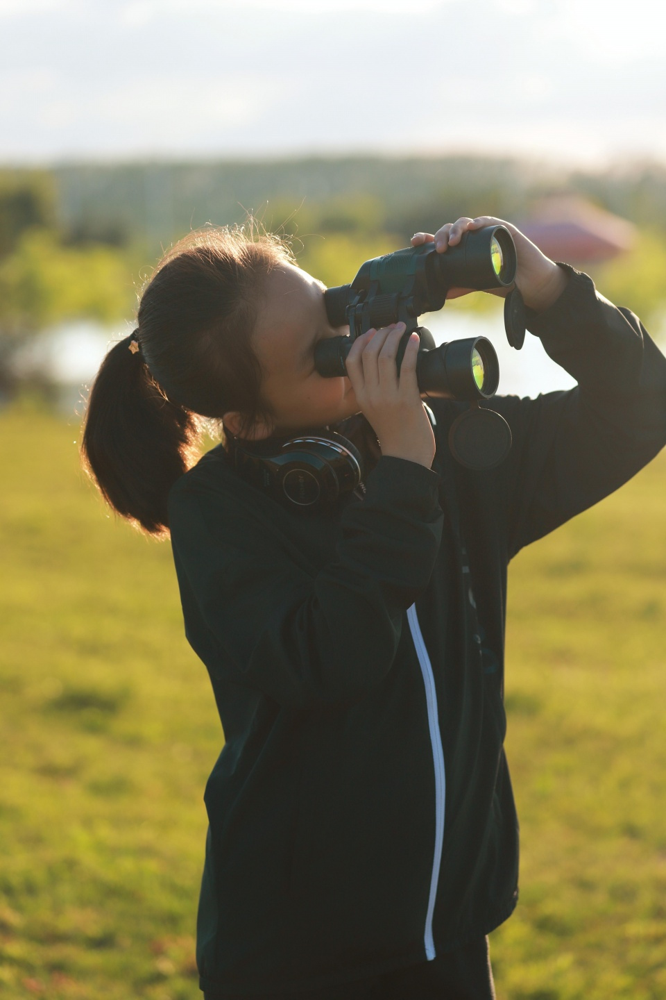 街拍摄影师怎么做到第一视角,街拍相机拍照技巧和方法