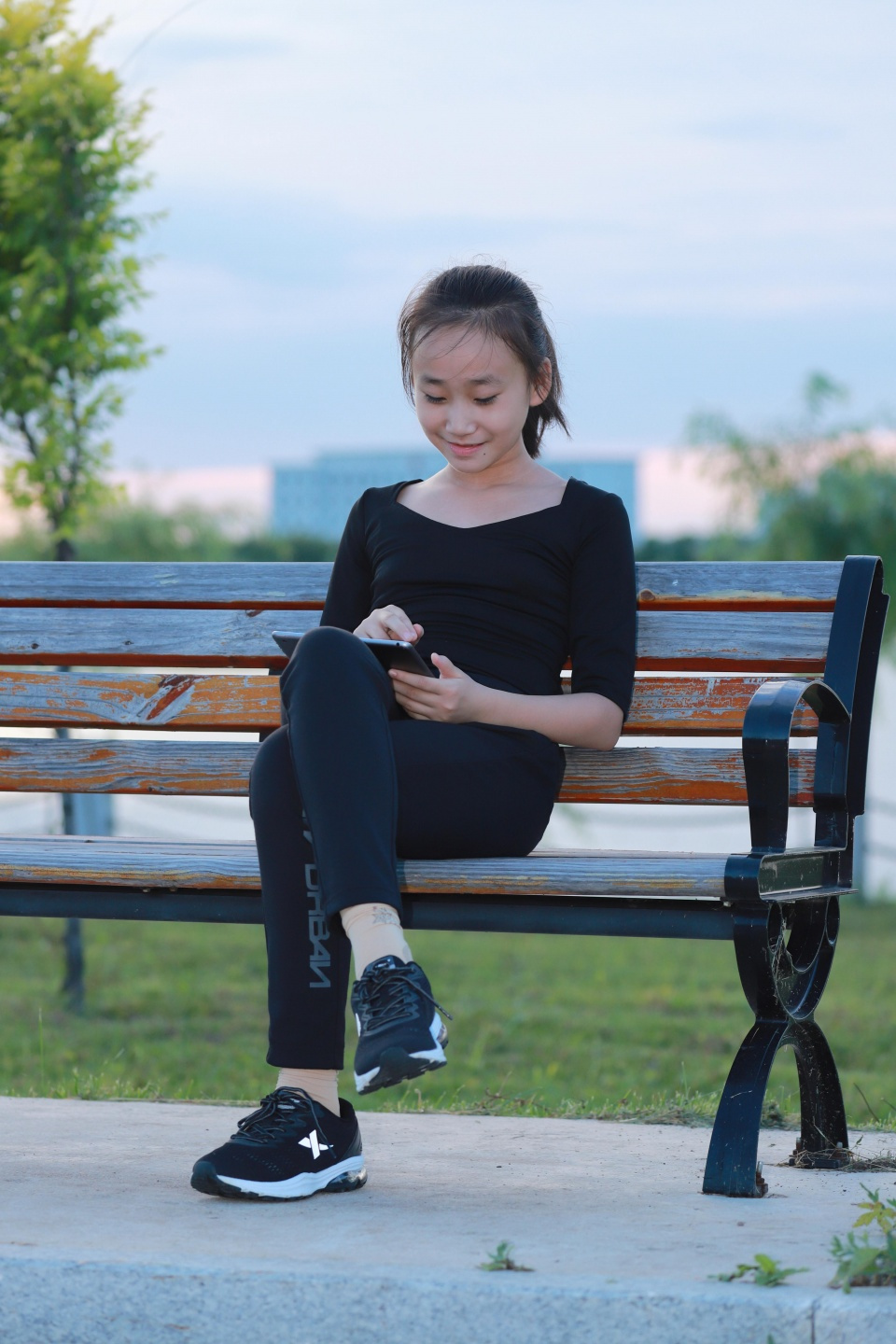 街拍摄影师怎么做到第一视角,街拍相机拍照技巧和方法