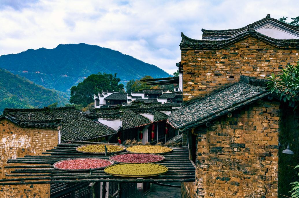 秋天的婺源什么时候去最美,秋天的婺源是色彩的天堂