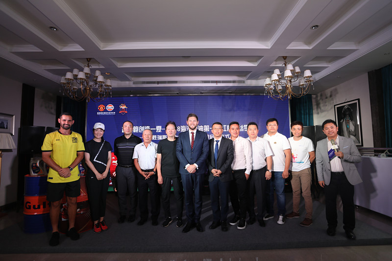 能去役前训练是不是就稳了,去曼联青训营