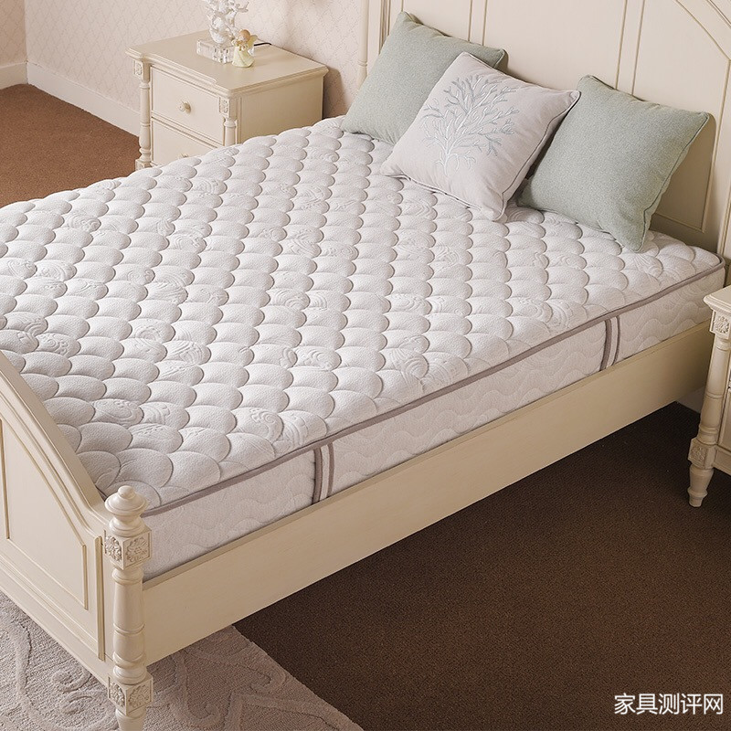 美剧里面超级软的枕头,美剧中他们的床垫为啥那么软