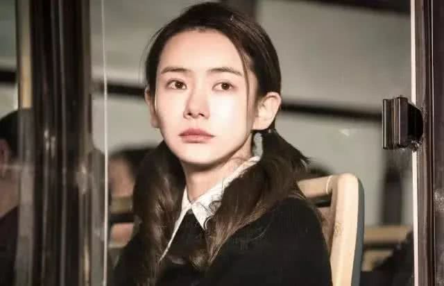 张天爱戚薇起床视频,张天爱素颜很漂亮