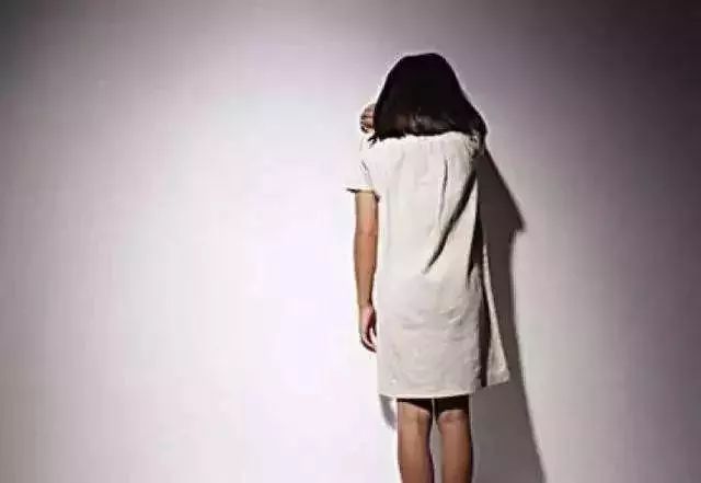 检察故事｜“妈妈，求你了，我不想去……”男老师对女孩子竟然做出这种事！