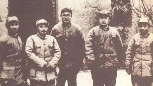 淮海战役，毛*东泽**为何赞誉粟裕是“大厨师和美食家的代表者”？