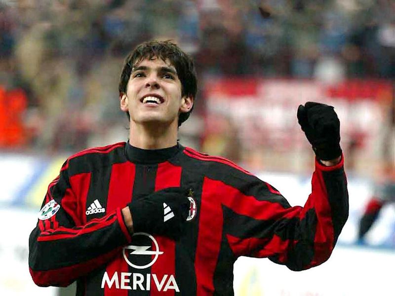 足球的文案吸引人评论,足球的惊艳文案句子