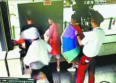 「积木宝贝分享」越南产妇地铁站突然临盆“女医侠”帮她接生后